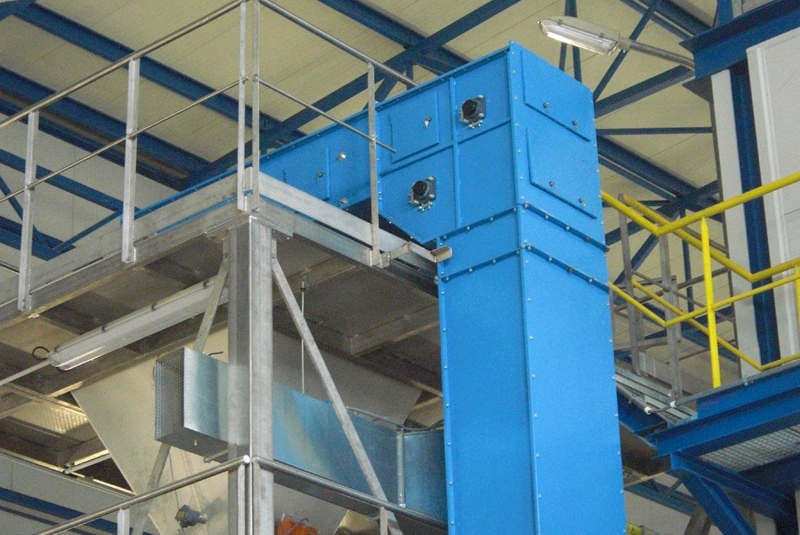 DOPRAVNÍKY / Elevátory - foto DOPRAVNÍKY / Elevátory - foto