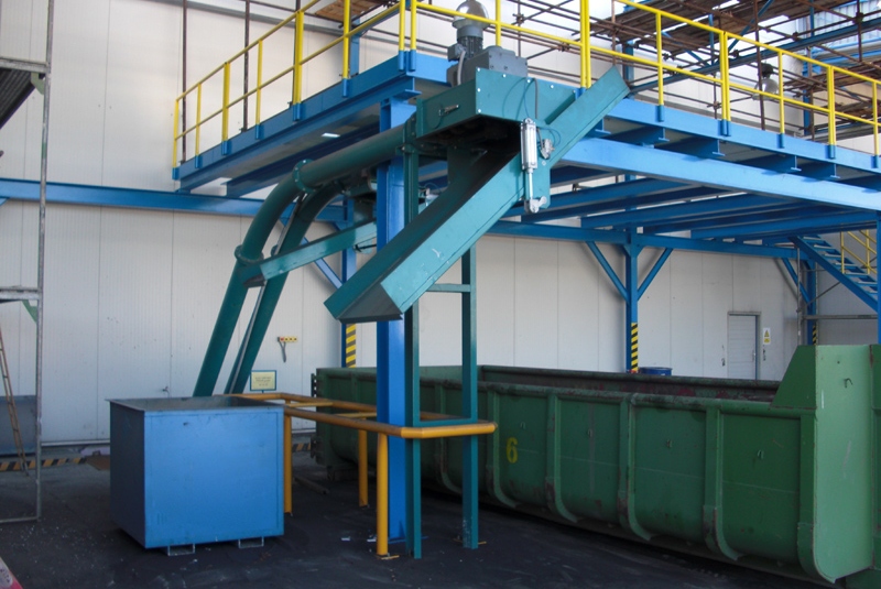 DOPRAVNÍKY / Reťazové dopravníky - foto DOPRAVNÍKY / Reťazové dopravníky - foto