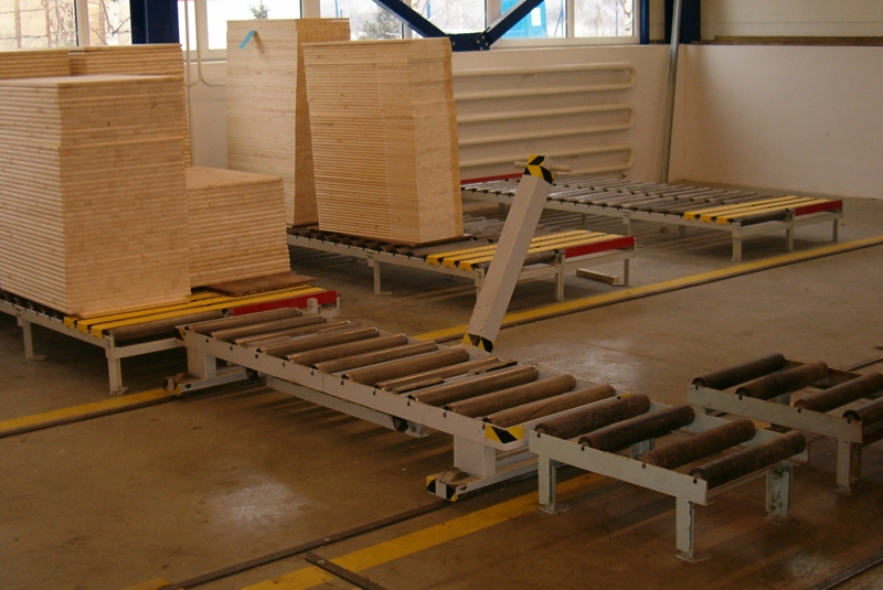 DOPRAVNÍKY / Valčekové dopravníky - foto DOPRAVNÍKY / Valčekové dopravníky - foto