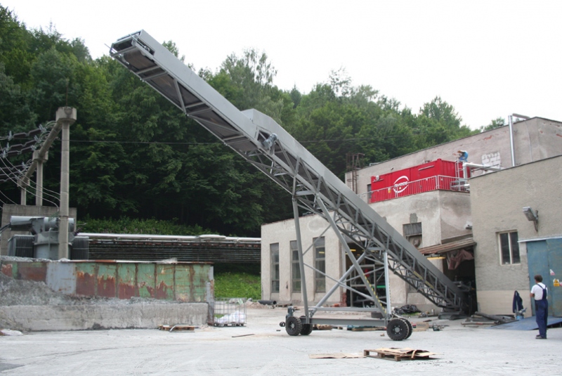 DOPRAVNÍKY / Pásové dopravníky - foto DOPRAVNÍKY / Pásové dopravníky - foto