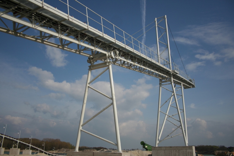 DOPRAVNÍKY / Pásové dopravníky - foto DOPRAVNÍKY / Pásové dopravníky - foto