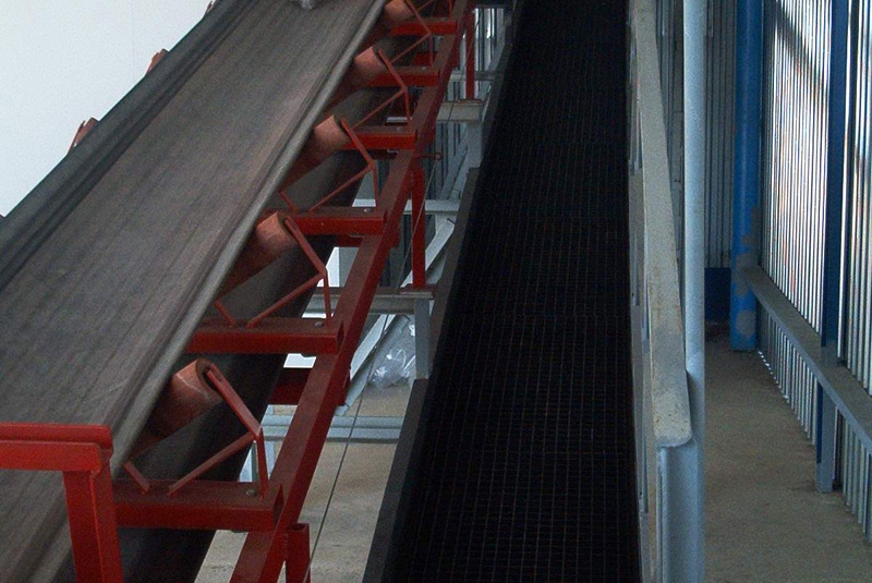 DOPRAVNÍKY / Pásové dopravníky - foto DOPRAVNÍKY / Pásové dopravníky - foto