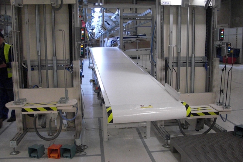 DOPRAVNÍKY / Pásové dopravníky - foto DOPRAVNÍKY / Pásové dopravníky - foto