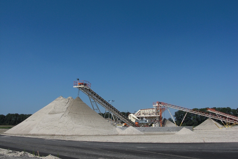 DOPRAVNÍKY / Pásové dopravníky - foto DOPRAVNÍKY / Pásové dopravníky - foto