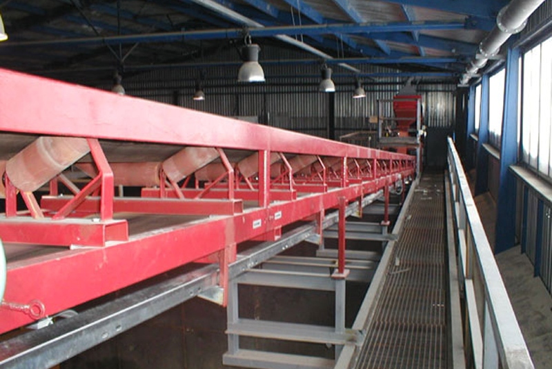 DOPRAVNÍKY / Pásové dopravníky - foto DOPRAVNÍKY / Pásové dopravníky - foto